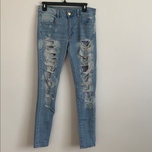 Light wash Distressed AE Jegging!!